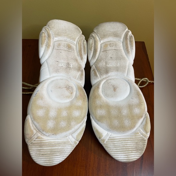 LaSheelah Gold Sneakers - Size 10 - Picture 9 of 9